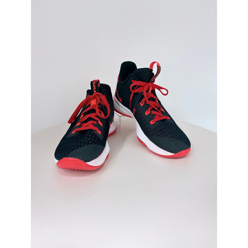 Nike LeBron Witness 5 Bred